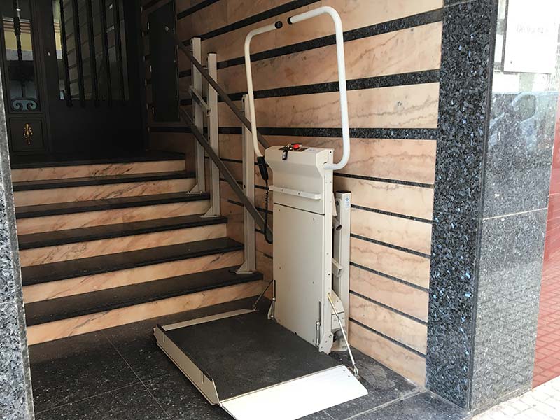 ventajas-plataforma-elevadora-salvaescalera
